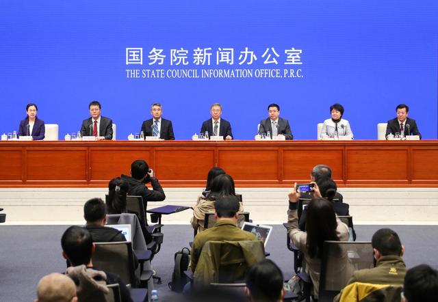 国务院办公厅印发关于切实解决  老年人运用智能技术困难实施方案的通知